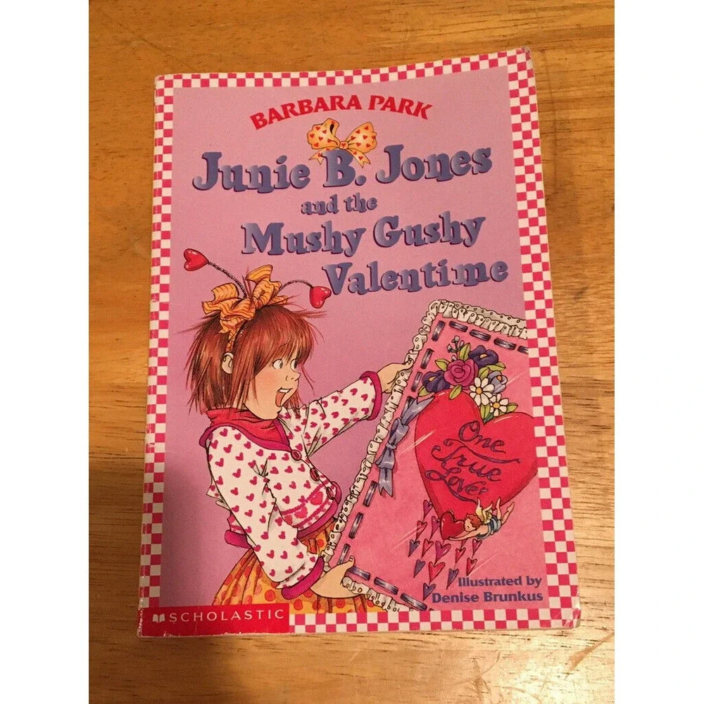 Four PACK BUNDLE / LOT OF JUNIE B JONES - Paperbacks - Barbara Park B6‎